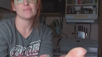 Bee Binisky - Oily Foot JOI.webp