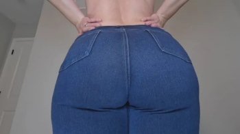 Avanellejules - Tootin in Jeans.webp