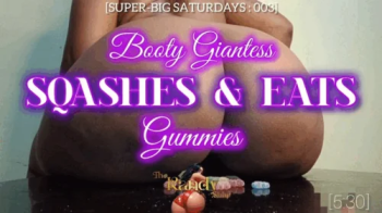 Temptresskandy - BOOTY GIANTESS SQUASHES AND EATS SOME GUMMIES - GIANTESS.webp