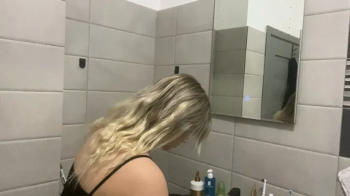 Nipsandstrips - Get ready with me before bed while fartingg.webp