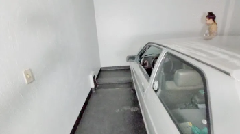 Fetish Factory Brazil Farting - POLICE OFFICER KIARA PUNISHING THE CAR THIEF BEFORE TAKING HER TO TH.webp