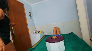 Manuela Albertine Fetish - Farting in box, by Veronica Lins and Slave Faby, (cam by Manu) FULL HD.webp
