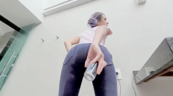 Fart In Brazil - PREPARING A SMALL PARTY FOR MY FRIENDS WITH GOOD FART DRINKS - BY BABE - CLIP 4.webp