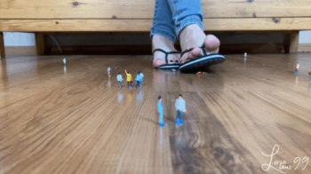 Livialouv99 - Tiny people crushed and vacuumed full HD mp4.webp